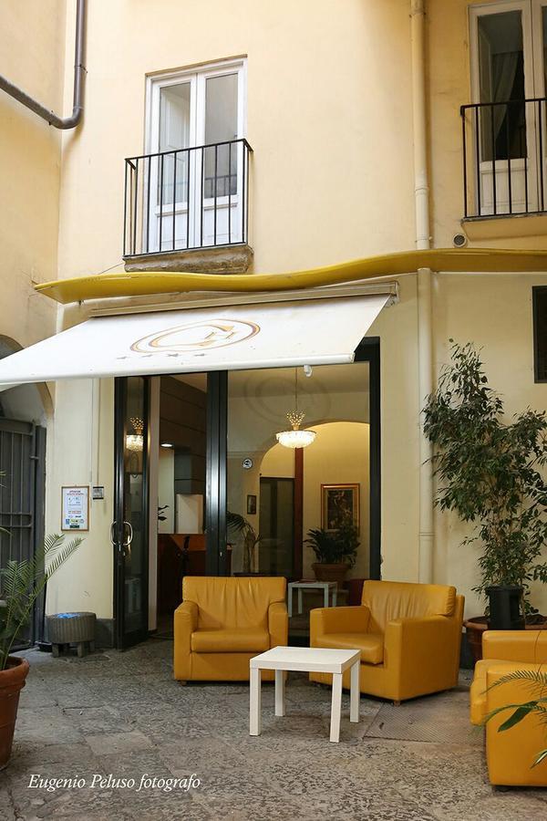 Caravaggio Hotel 나폴리 외부 사진